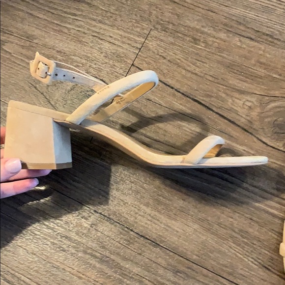 Nude Sandals - Picture 2 of 3